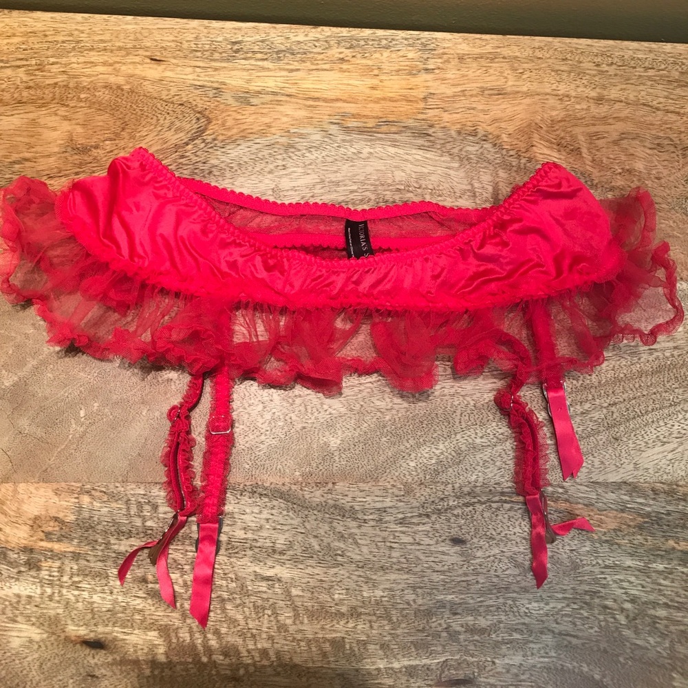 NWOT red Victoria’s Secret garter size M/L